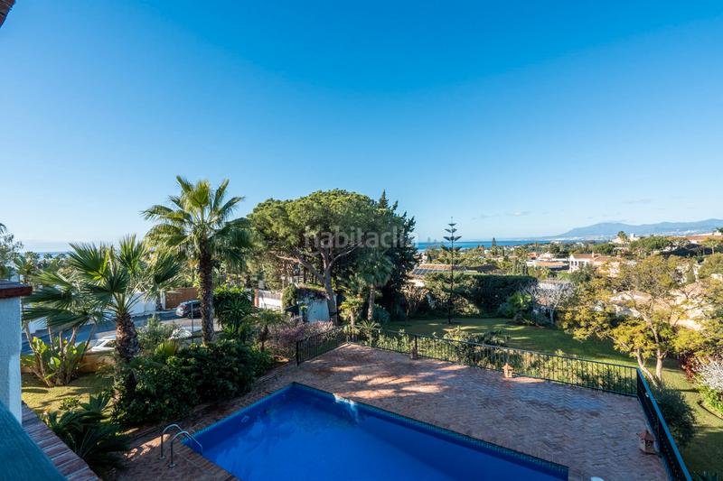 Foto e2491d36-f809-4cb4-9a25-e6f3ea410178. Casa amb aparcament piscina a El Rosario - Ricmar Marbella