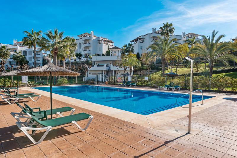 Foto 4b7a6f49-e705-4281-86b3-40544641d3fb. Apartament amb calefacció aparcament a La Concha - Resina Golf Estepona