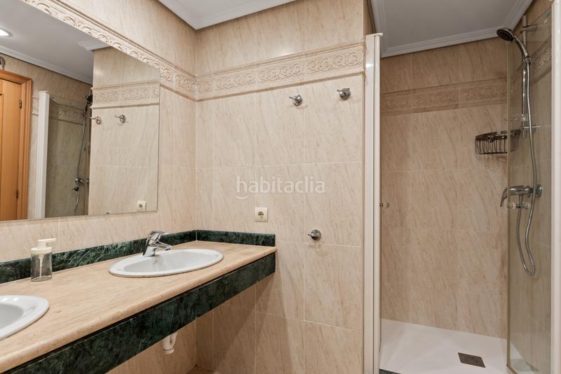 Foto 51de6cbb-8652-4ce2-a147-79501f9bf912. Apartament amb calefacció aparcament a La Concha - Resina Golf Estepona