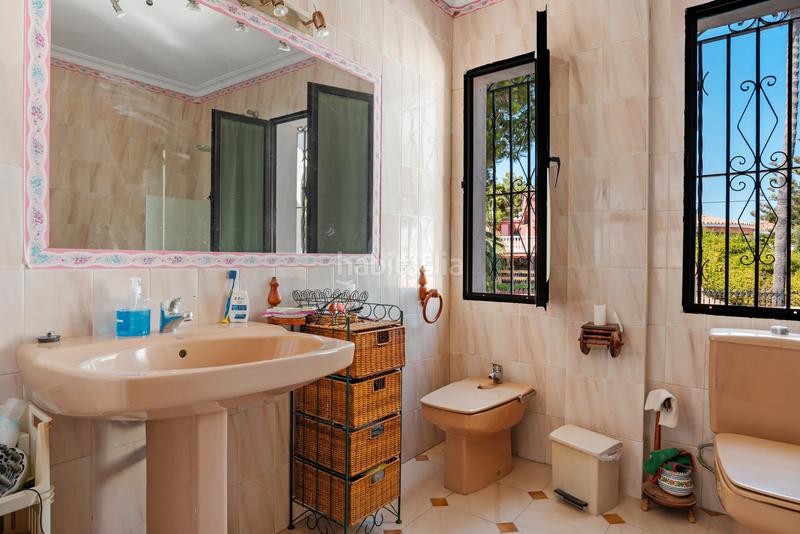 Foto 47177a90-e8ec-4caa-8343-64e48a3b9d13. Casa amb aparcament piscina a Guadalobón Estepona