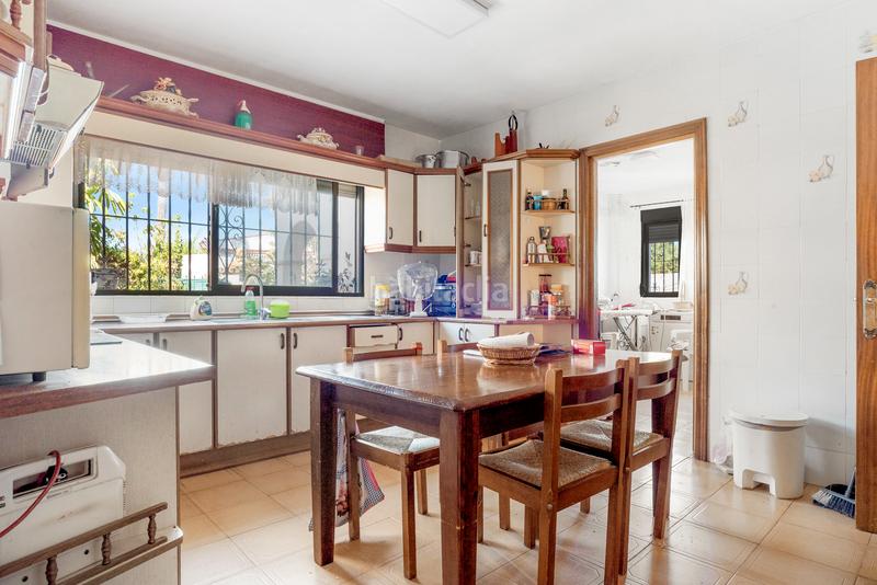 Foto 5d6f5194-aac0-4067-a53c-25fafb186ce1. Casa amb aparcament piscina a Guadalobón Estepona