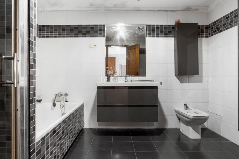 Foto 742fac61-33a4-43ce-a5d6-791c6426af10. Casa amb aparcament piscina a Guadalobón Estepona