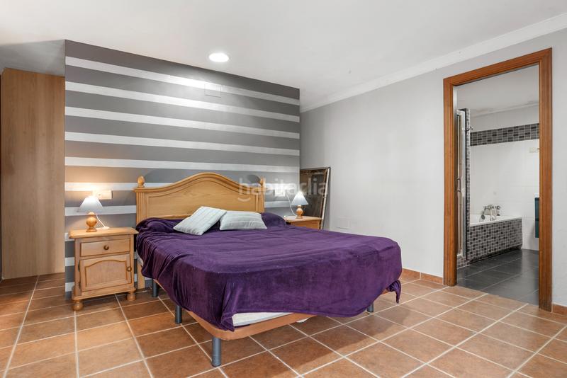 Foto 14d819d3-15e5-4a4d-a6ed-9c197e58b6b9. House with parking pool in Guadalobón Estepona