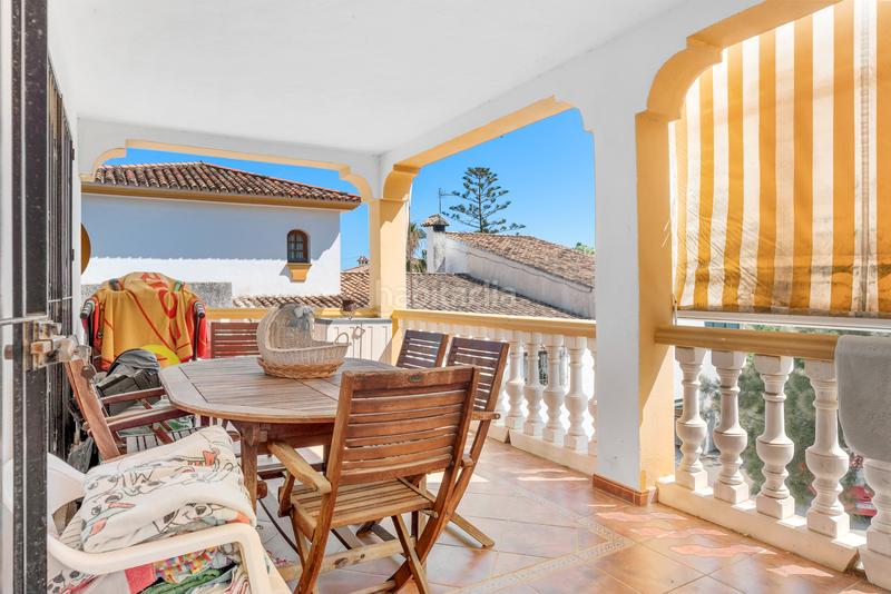 Foto 55b6b3c1-0a71-40e2-8679-846998f01918. House with parking pool in Guadalobón Estepona