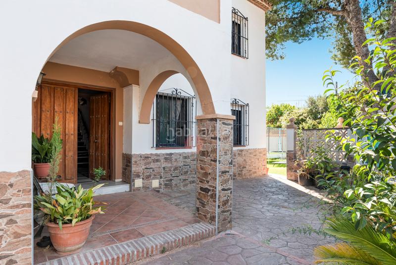 Foto e5f18c66-504b-425d-954b-67b84e6f7d37. House with parking pool in Guadalobón Estepona