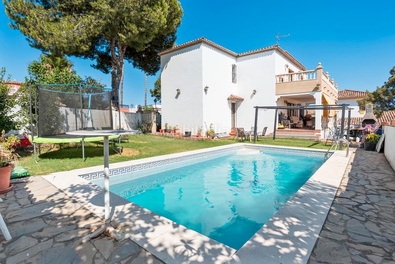 Foto d2722de8-fee7-4507-b091-0a813baf7149. Maison avec parking piscine dans Guadalobón Estepona