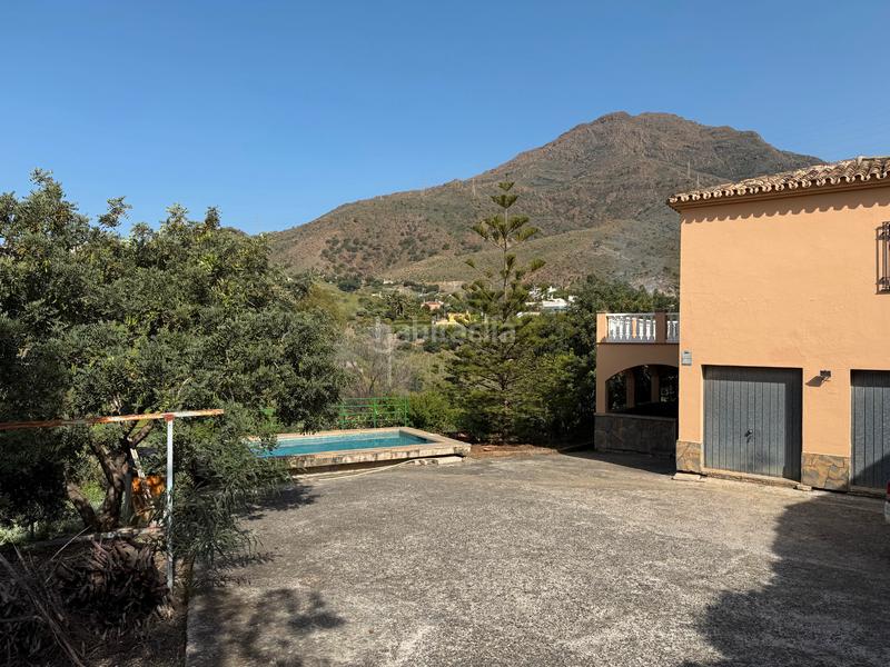 Foto fc474910-ca37-48b2-a4b9-a3672ea0ce72. Haus mit parking pool in altos de Estepona Estepona