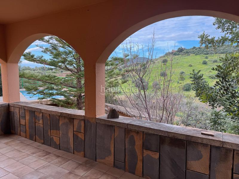 Foto 5d9145d2-a090-4e30-a7e0-4916efd67f92. House with parking pool in altos de Estepona Estepona