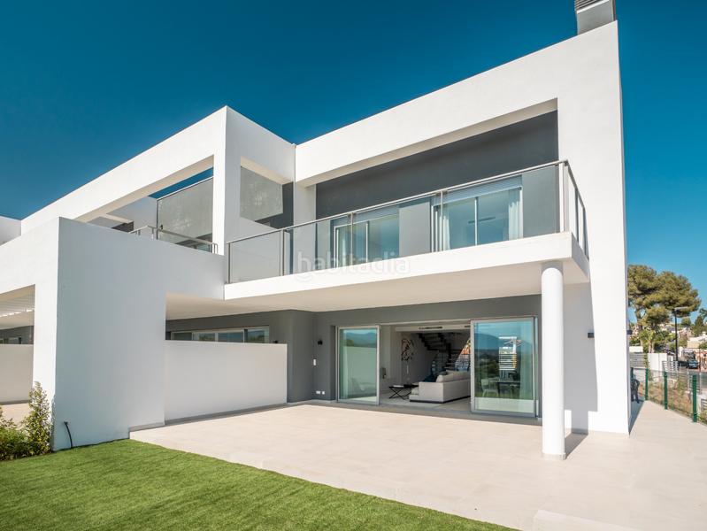 Foto 7c7b4dc5-d8d9-4958-bf34-b6290776c707. Casa adossada amb calefacció aparcament piscina a Marbella