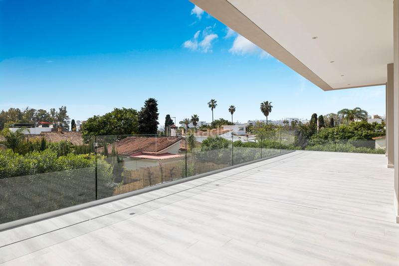 Foto c7a3df10-cb24-4d0d-931f-d4089f8907ee. Casa en Nueva Alcántara Marbella