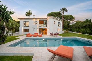 Casa en La Dama de Noche - La Alzambra