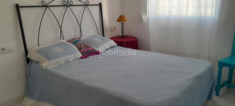 Foto 2af3e9d6-76bd-419b-b6c4-47d1a686b87c. Semi detached house with fireplace parking pool in Manilva