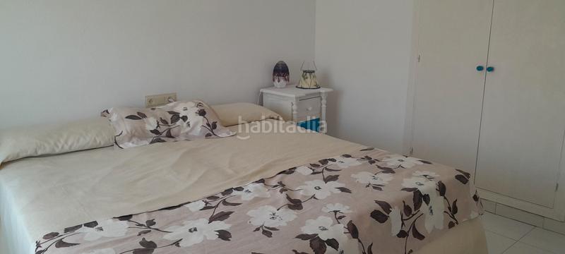 Foto 7eca1367-9ff7-43e8-886f-26fb68fcc42b. Semi detached house with fireplace parking pool in Manilva