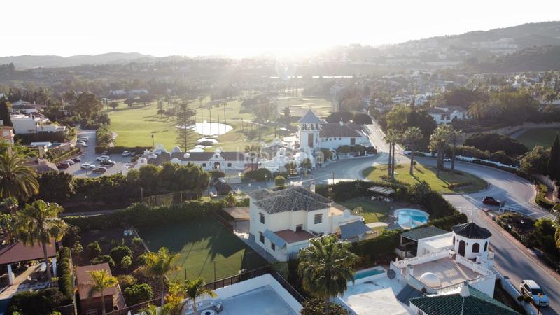 Foto f354e3ef-fcf8-49d6-b96e-06db2f11674f. Casa en Los Naranjos Marbella