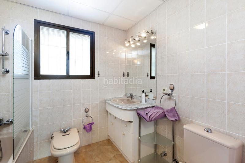 Foto 14f226fa-96d2-4e63-8eb7-cd4abb2cc2dc. Maison avec parking piscine dans Los Naranjos Marbella