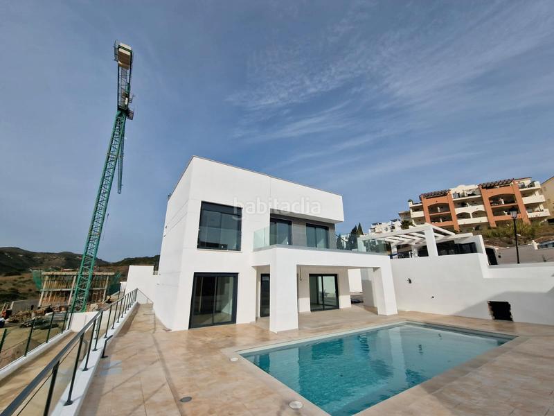 Foto ef5b2653-aa38-4181-9efe-4009a1827bf3. Chalet en calle del jade 29 villas de lujo en El Castillo Manilva