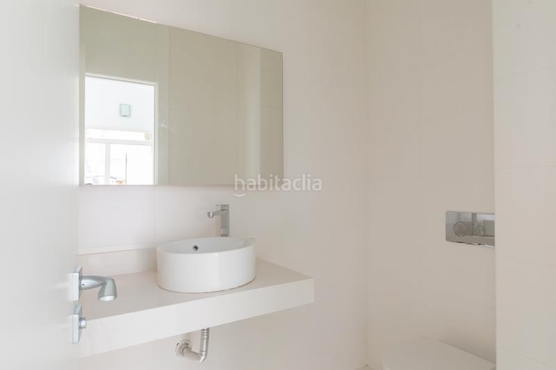 Foto 1ec7bd6e-8a66-4b43-adb2-dd6a072f2b2d. Chalet en n/a villa moderna a estrenar en Manilva pueblo Manilva