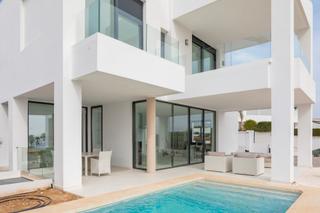 Chalet  N/a. Villa moderna a estrenar