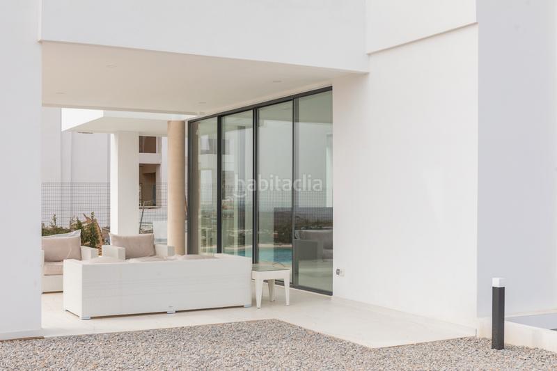 Foto cf892c9b-09b6-4e4c-9e30-80fc67fde520. Chalet en n/a villa moderna a estrenar en Manilva pueblo Manilva