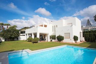 Xalet  Urbanización marbesa 122. Villa con vistas en marbella
