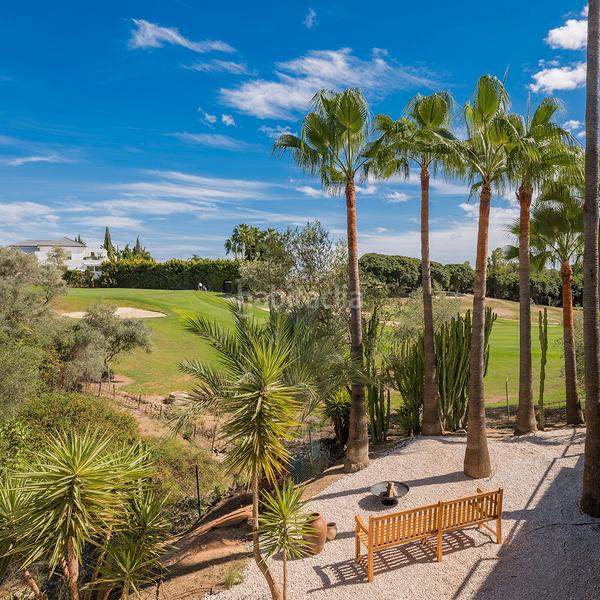 Foto 844ce86d-7bbf-47ac-b579-058544bed089. House with heating parking pool in La Dama de Noche - La Alzambra Marbella