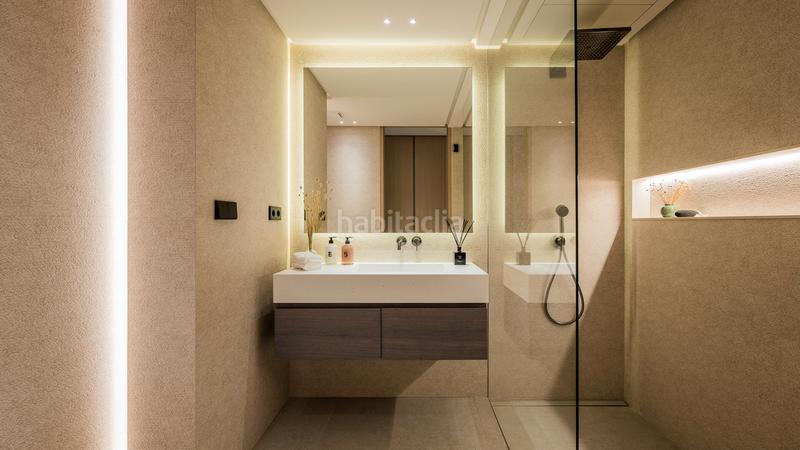 Foto 0c52a6d5-dcdb-418d-b4bd-ee0c4da074f9. Maison avec chauffage parking piscine dans La Dama de Noche - La Alzambra Marbella