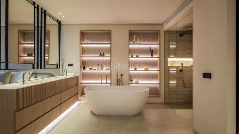 Foto 43a493d8-bb57-4368-8069-14201f6ec253. Maison avec chauffage parking piscine dans La Dama de Noche - La Alzambra Marbella