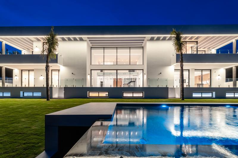 Foto acbb7e0a-50ae-4a31-a034-22c01b62ea78. Haus mit heizung parking pool in Paraiso - Barronal Estepona