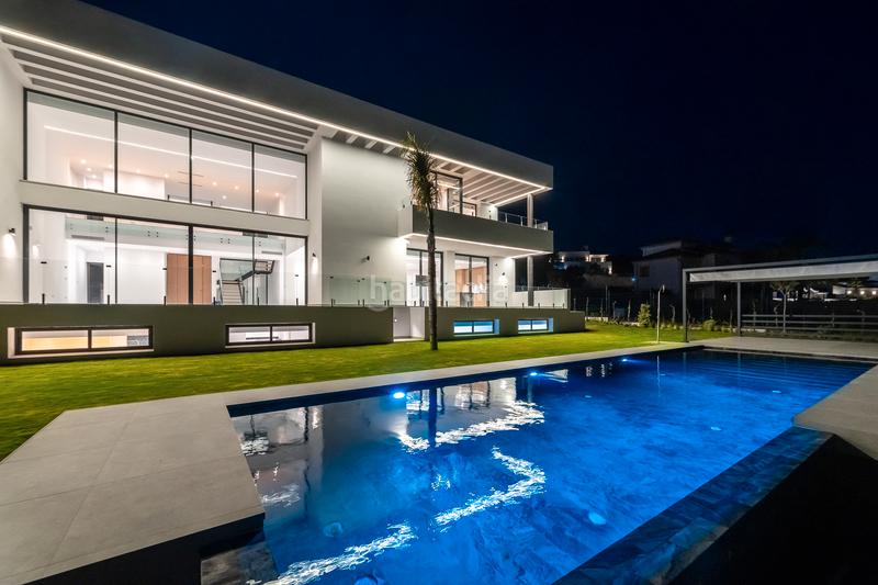 Foto 68c2d90a-0bef-4248-a830-5dfa24efd2d5. Maison avec chauffage parking piscine dans Paraiso - Barronal Estepona