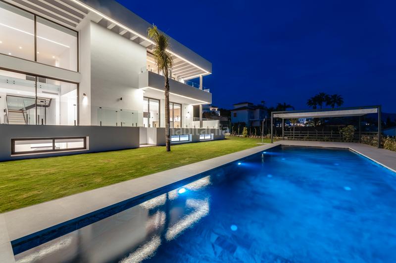 Foto 7fa89f44-abe5-4339-aef5-c389742b96f7. Maison avec chauffage parking piscine dans Paraiso - Barronal Estepona