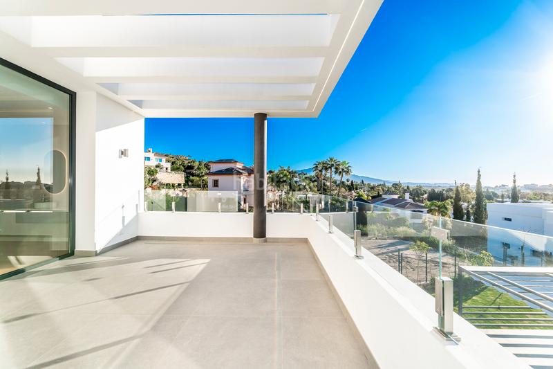 Foto 945d43c8-a674-4ee4-922f-d868551acd0a. Maison avec chauffage parking piscine dans Paraiso - Barronal Estepona