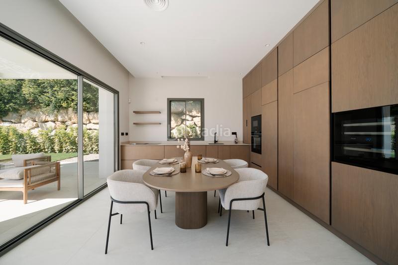 Foto 45738834-c08d-4b4d-a63b-b99d4b25be41. Haus mit heizung parking pool in Guadalobón Estepona