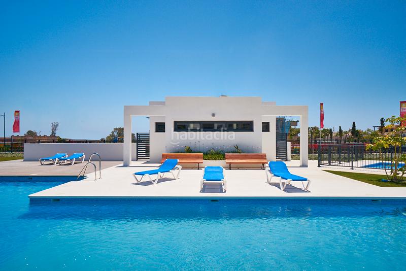 Foto 4ddf4082-929e-4849-b42c-71d9bbf9ca53. Apartament amb calefacció aparcament piscina a Bel - Air Estepona