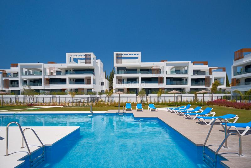 Foto 662b5b66-42cc-439b-b9d6-66928c6e23bf. Apartament amb calefacció aparcament piscina a Bel - Air Estepona