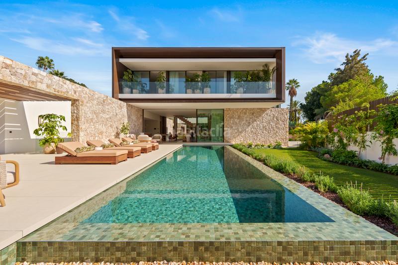 Foto 1789d447-aa28-464b-9947-2b2bb96861a5. Casa con riscaldamento parcheggio in lomas de Marbella club Marbella