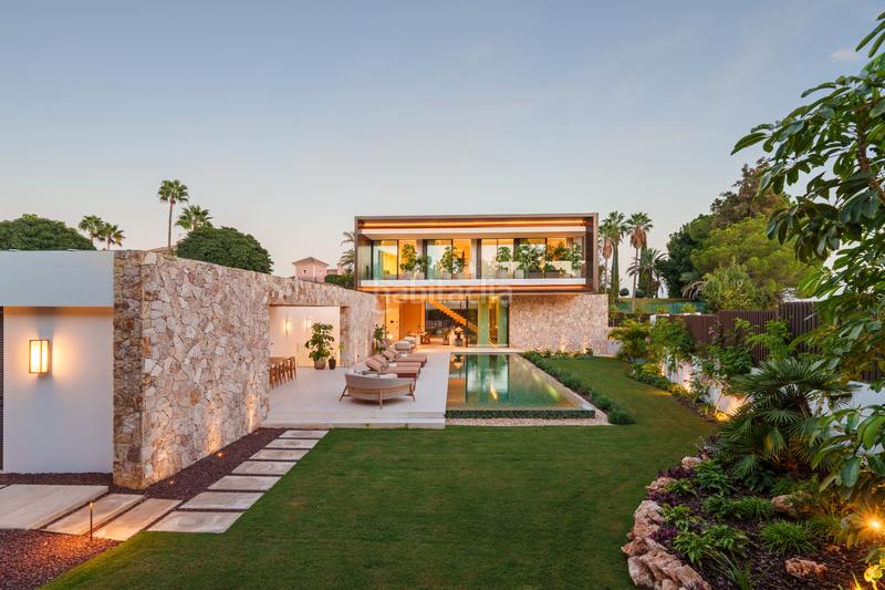 Foto 39d378cf-6b91-48d9-98c6-8dce4791e4bc. Casa con riscaldamento parcheggio in lomas de Marbella club Marbella