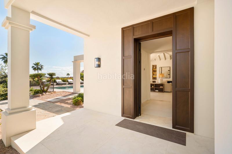 Foto 8d886b9b-a859-48d7-b6ef-4a2abf73889f. House with heating parking pool in Los Naranjos Marbella
