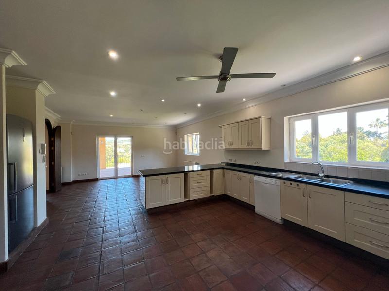 Foto 0cf67140-c6de-497b-93bc-1350b8bdeed8. Chalet en calle fernando el santo 9 villa alto en Sotogrande