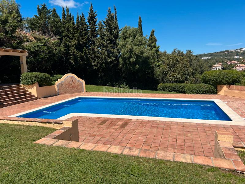 Foto 97cd1f2c-8002-479c-8a26-ccb87013df92. Chalet en calle fernando el santo 9 villa alto en Sotogrande