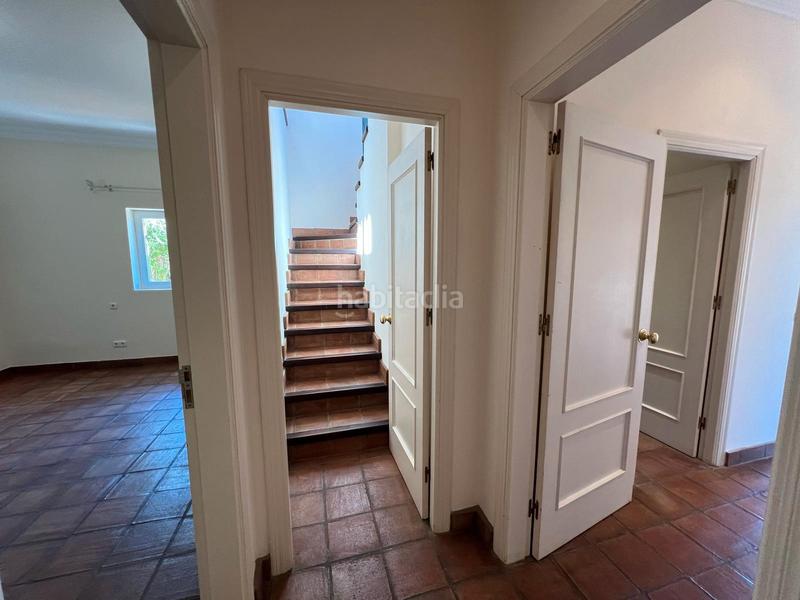 Foto ba46b9b9-6525-4ad0-838f-a39979e0f62c. Chalet en calle fernando el santo 9 villa alto en Sotogrande