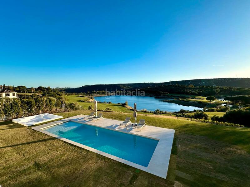 Foto 4d570a82-023d-419d-ae9e-18fe6347cf10. Chalet en avenida almenara 17 villa de lujo alto en Sotogrande