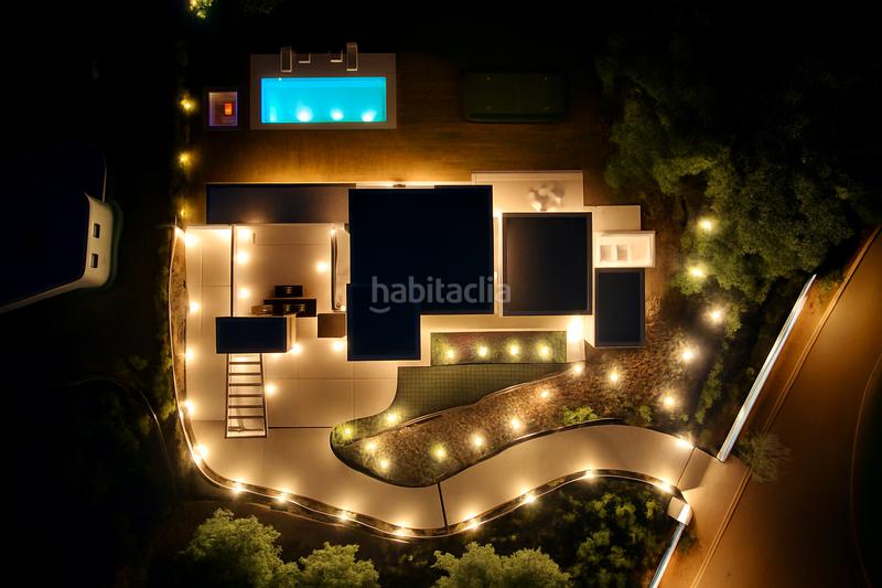 Foto 990db582-c1a0-4c8f-90e5-afd68f56fa9a. Chalet en avenida almenara 17 villa de lujo alto en Sotogrande