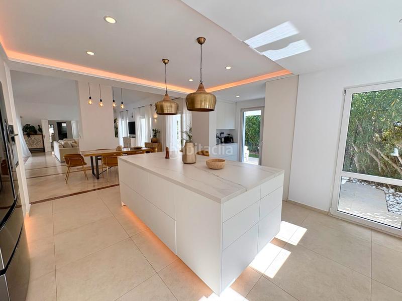 Foto 399de4ea-d32c-418c-99b3-911a079d1683. Xalet a calle fernando el santo 9 a Sotogrande costa Sotogrande