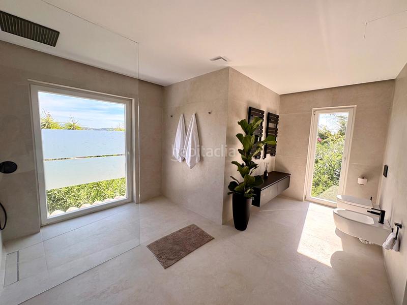 Foto ed66a72d-3c5e-4723-a71b-0b29acaade2d. Xalet a calle fernando el santo 9 a Sotogrande costa Sotogrande