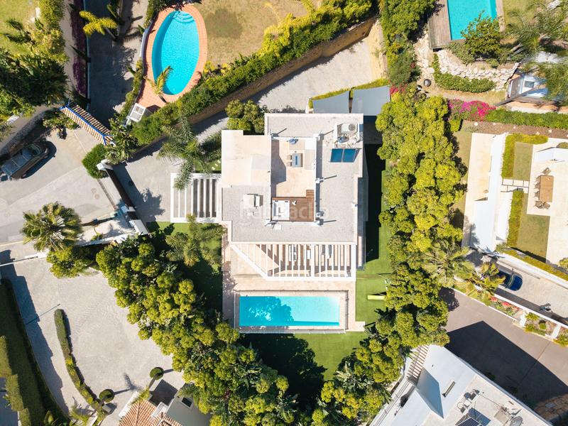 Foto 66dc7c8b-d74f-41c9-b7be-dc294b2f1350. Haus mit heizung parking in Benahavís pueblo Benahavís