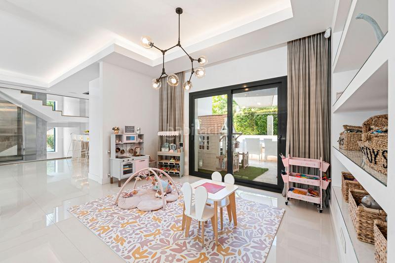 Foto 48bce796-f4c5-4175-b94a-9128271f7590. House with heating parking in Benahavís pueblo Benahavís