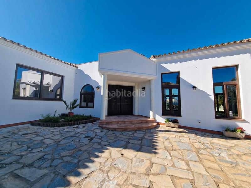 Foto 977a94c4-fbf8-4162-b903-e5a77613ff39. Casa amb aparcament piscina a Sotogrande alto Sotogrande