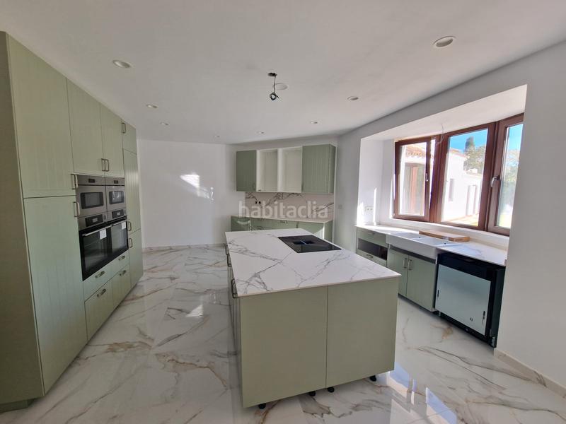 Foto a20d3403-5a50-4d56-a671-2b0085f49790. Haus mit parking pool in Sotogrande alto Sotogrande