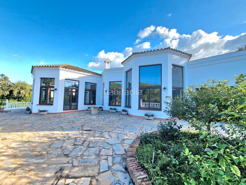 Foto af83e8a0-7ae5-49df-826d-f9520f81247b. Maison avec parking piscine dans Sotogrande alto Sotogrande