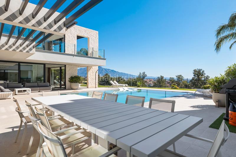 Foto b7674cc6-da9f-4a5b-88e2-a37872628811. House with heating parking pool in La Alquería Benahavís